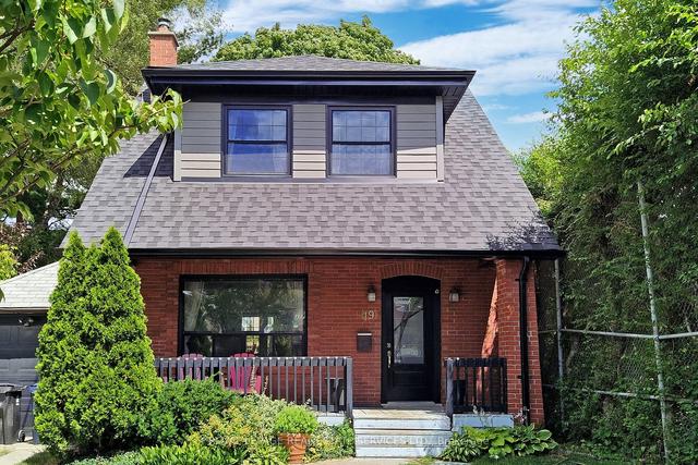 19 Lydon Ave, House detached with 3 bedrooms, 2 bathrooms and 3 parking in Toronto ON | Image 15