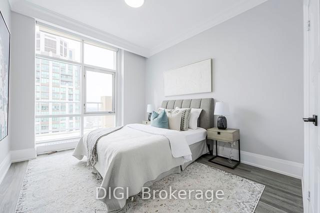 ph24 - 400 Walmer Rd, Condo with 2 bedrooms, 2 bathrooms and 2 parking in Toronto ON | Image 16