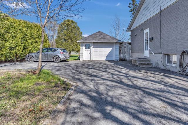 1422 Audrey St, House detached with 2 bedrooms, 2 bathrooms and 6 parking in Kingston ON | Image 26