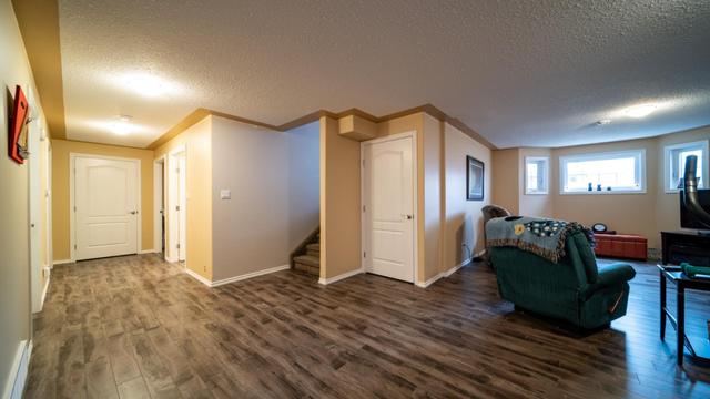 909 8 Avenue, House detached with 4 bedrooms, 3 bathrooms and 6 parking in Wainwright AB | Image 22
