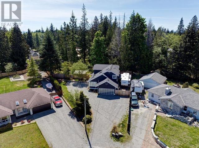 7843 Eagle Drive, House detached with 4 bedrooms, 3 bathrooms and null parking in Sunshine Coast B BC | Image 24