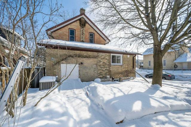 155 Lancaster St W, House detached with 3 bedrooms, 2 bathrooms and 3 parking in Kitchener ON | Image 16