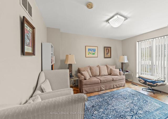 26 Crimson Millway, Townhouse with 4 bedrooms, 4 bathrooms and 4 parking in Toronto ON | Image 17