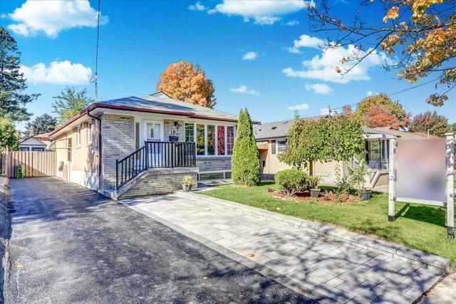 10 Blakemanor Blvd, House detached with 3 bedrooms, 2 bathrooms and 3 parking in Toronto ON | Image 21