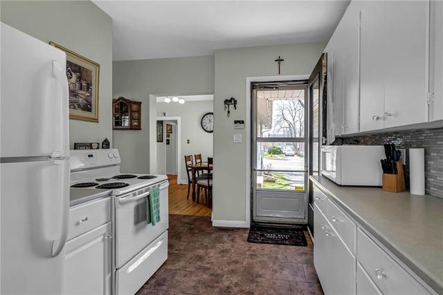 1009 Second Street W, House detached with 3 bedrooms, 1 bathrooms and 4 parking in Cornwall ON | Image 4