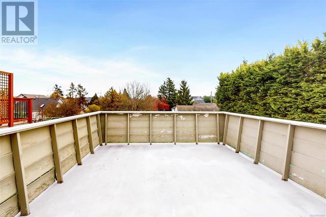 3145 Balfour Ave, House detached with 3 bedrooms, 2 bathrooms and 1 parking in Victoria BC | Image 10
