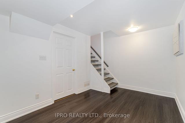 a - 766 Walter St, Townhouse with 3 bedrooms, 2 bathrooms and 1 parking in Cambridge ON | Image 14