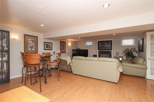 832 Vicki Dr, House detached with 3 bedrooms, 2 bathrooms and 6 parking in Pickering ON | Image 13