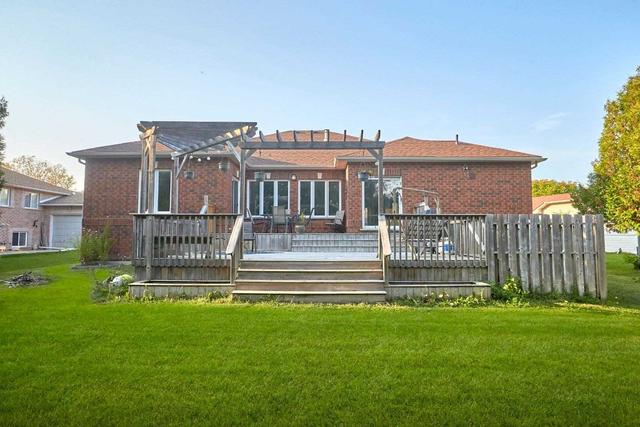 78 Fairway Cres, House detached with 3 bedrooms, 4 bathrooms and 8 parking in Wasaga Beach ON | Image 11