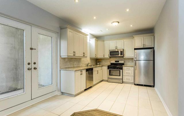 2370 Thruxton Dr, House detached with 4 bedrooms, 5 bathrooms and 3 parking in Oakville ON | Image 17