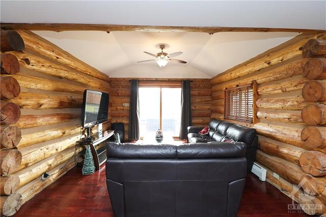 398 County Road 23 Road, House detached with 3 bedrooms, 2 bathrooms and 8 parking in Merrickville Wolford ON | Image 6