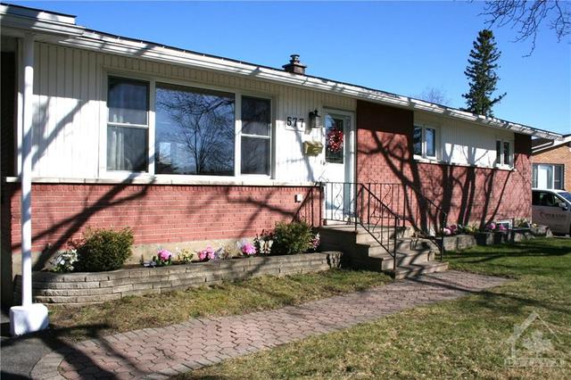577 Clarke Avenue, House detached with 3 bedrooms, 2 bathrooms and 2 parking in Ottawa ON | Image 2