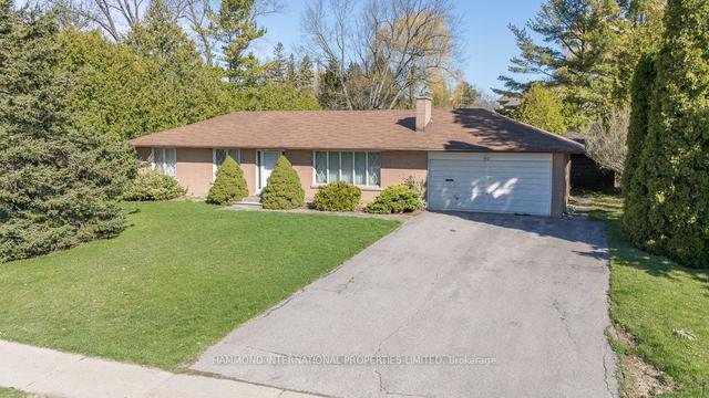 90 Westwood Lane, House detached with 3 bedrooms, 1 bathrooms and 6 parking in Richmond Hill ON | Image 3