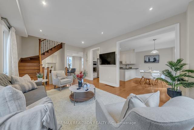 179 Woodspring Ave, House detached with 3 bedrooms, 3 bathrooms and 4 parking in Newmarket ON | Image 29