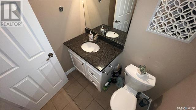 6400 Dewdney Avenue, House detached with 3 bedrooms, 3 bathrooms and null parking in Regina SK | Image 6