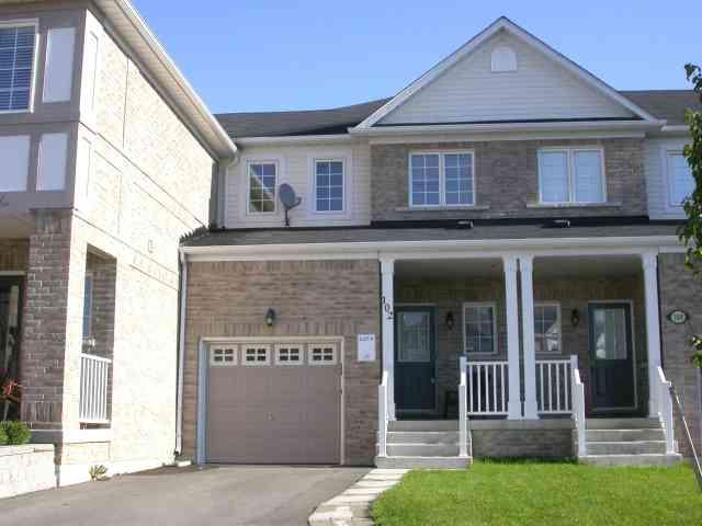 102 Lowther Ave, House attached with 3 bedrooms, 3 bathrooms and 3 parking in Richmond Hill ON | Image 1