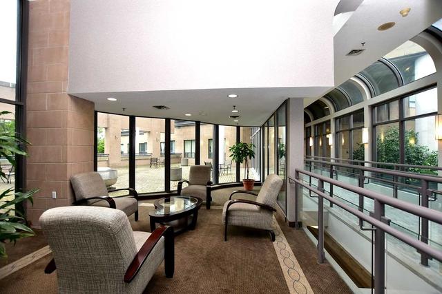 004 - 1 Hickory Tree Rd, Condo with 1 bedrooms, 1 bathrooms and 1 parking in Toronto ON | Image 20