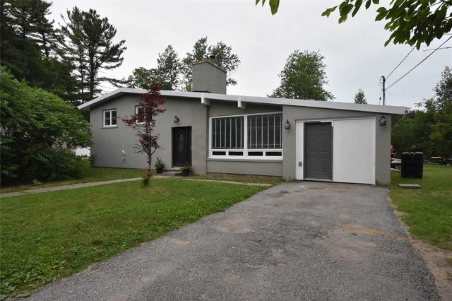 208 Mccrea St, House detached with 3 bedrooms, 1 bathrooms and 9 parking in Clearview ON | Card Image
