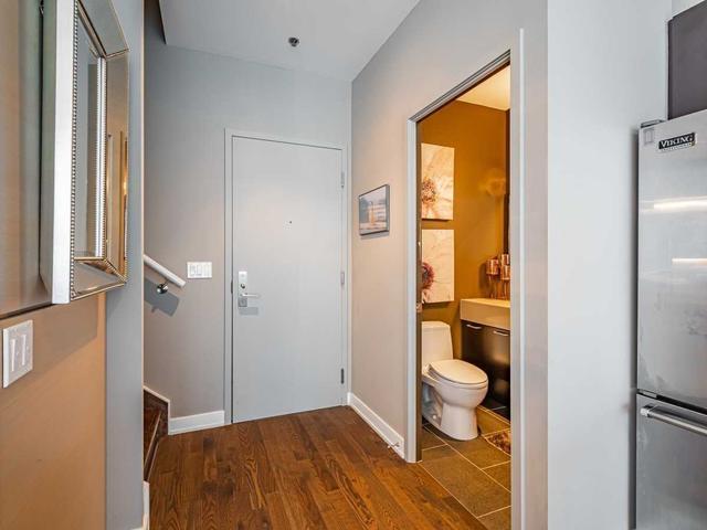 uph15 - 21 Nelson St, Condo with 2 bedrooms, 3 bathrooms and 2 parking in Toronto ON | Image 12