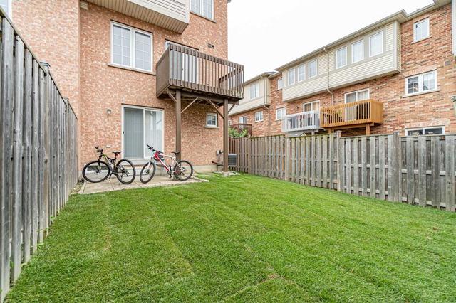 22 Pedigree Mews, House semidetached with 3 bedrooms, 5 bathrooms and 3 parking in Toronto ON | Image 31