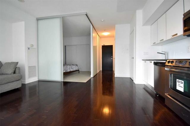 1712 - 33 Charles St E, Condo with 1 bedrooms, 1 bathrooms and 0 parking in Toronto ON | Image 13
