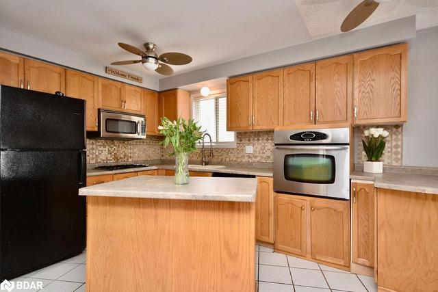 364 Emms Drive, House detached with 4 bedrooms, 2 bathrooms and 4 parking in Barrie ON | Image 4