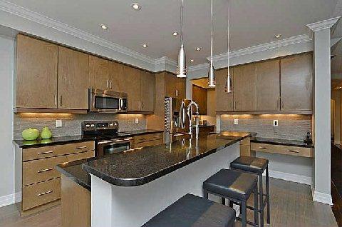 118 Forbes Terr, House detached with 4 bedrooms, 4 bathrooms and 3 parking in Milton ON | Image 3