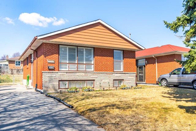 3656 Lawrence Ave E, House detached with 3 bedrooms, 2 bathrooms and 5 parking in Toronto ON | Image 12