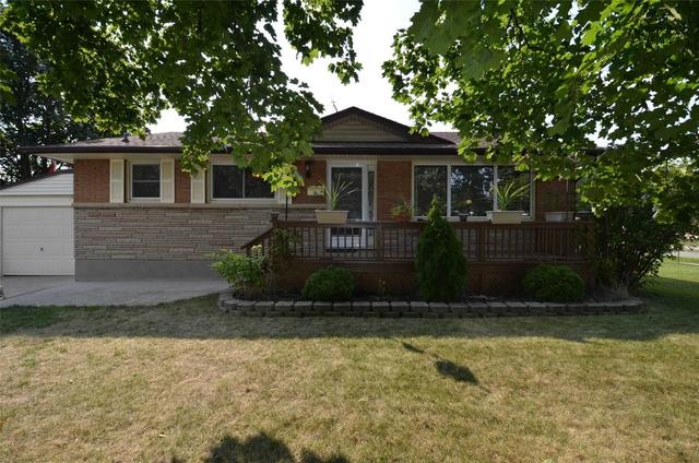 20 Glenellen Dr, House detached with 3 bedrooms, 2 bathrooms and 3 parking in St. Catharines ON | Image 1