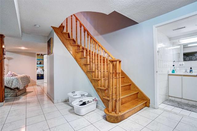 627 Aberdeen Ave, House detached with 4 bedrooms, 4 bathrooms and 5 parking in Vaughan ON | Image 19