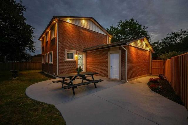 2396 Poplar Cres, House detached with 4 bedrooms, 4 bathrooms and 6 parking in Mississauga ON | Image 30