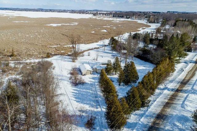 240 Charlore Park Dr, House detached with 2 bedrooms, 1 bathrooms and 13 parking in Kawartha Lakes ON | Image 1