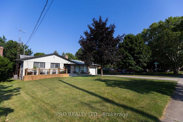346 Grantham Ave, House detached with 3 bedrooms, 2 bathrooms and 6 parking in St. Catharines ON | Image 23