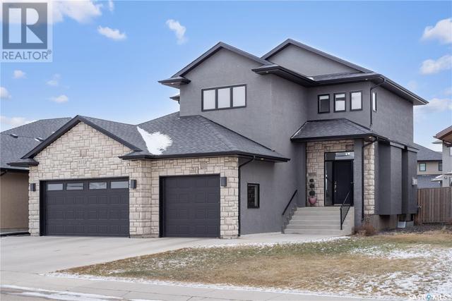 810 Gillies Cres, House detached with 3 bedrooms, 3 bathrooms and null parking in Saskatoon SK | Card Image