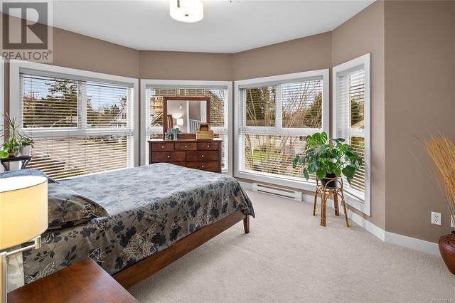 1 - 934 Craigflower Rd, House attached with 3 bedrooms, 3 bathrooms and 2 parking in Esquimalt BC | Image 24