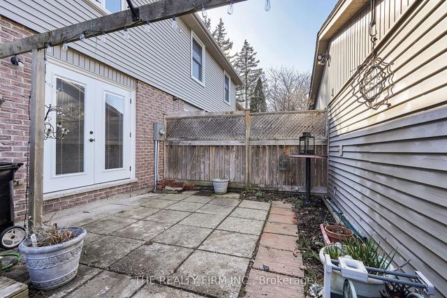 814 Berkshire Dr, Townhouse with 3 bedrooms, 3 bathrooms and 3 parking in London ON | Image 27