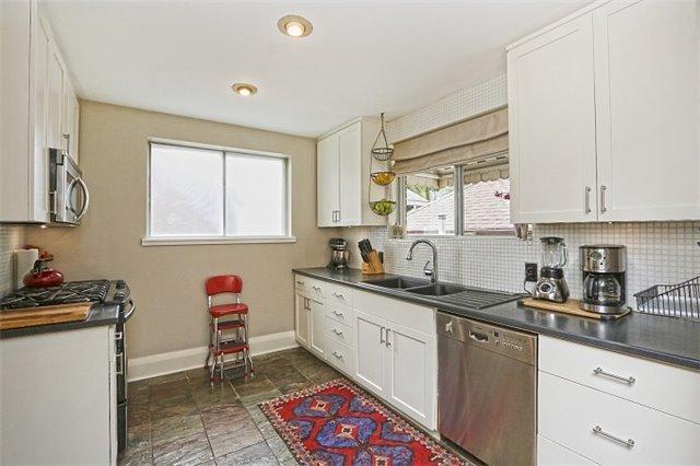 115 Mill St S, House detached with 3 bedrooms, 3 bathrooms and 5 parking in Brampton ON | Image 8