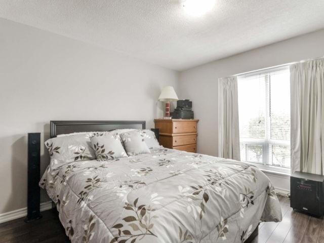 50 Guildford Cres, Townhouse with 3 bedrooms, 3 bathrooms and 1 parking in Brampton ON | Image 12