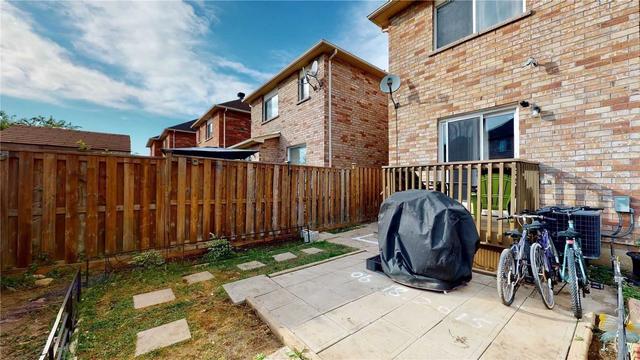 79 Tianalee Cres E, House attached with 3 bedrooms, 3 bathrooms and 3 parking in Brampton ON | Image 15