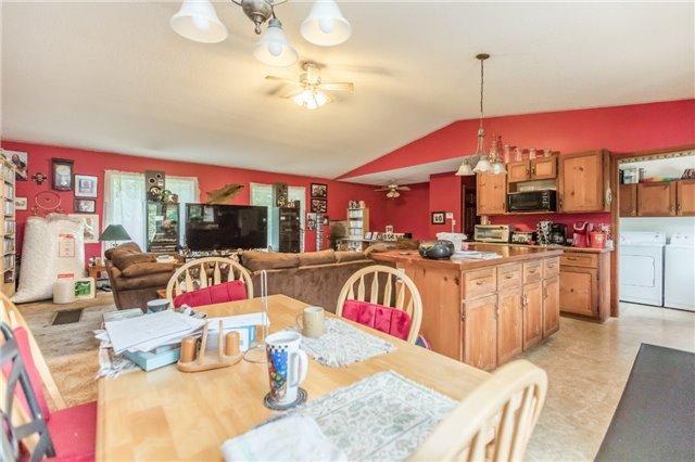 872 11th Line, House detached with 2 bedrooms, 3 bathrooms and 8 parking in Oro Medonte ON | Image 6