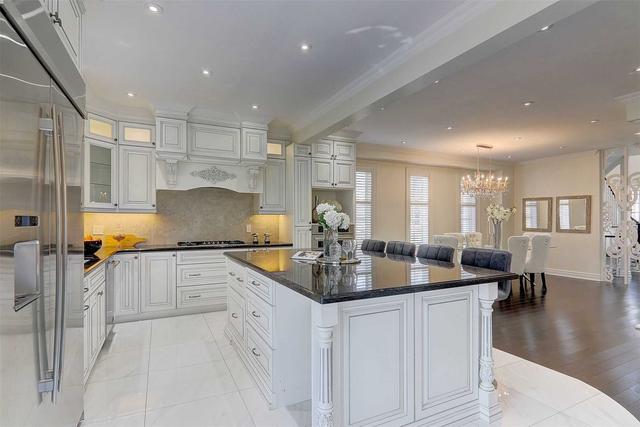 16 Hollylane Dr, House detached with 4 bedrooms, 4 bathrooms and 5 parking in Markham ON | Image 5