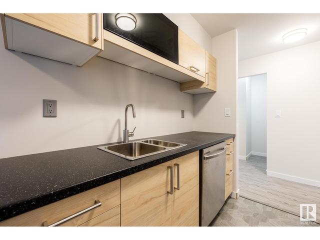 103 - 10604 110 Av Nw, Condo with 1 bedrooms, 1 bathrooms and 1 parking in Edmonton AB | Image 6