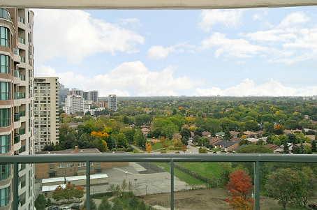 1805 - 7 Lorraine Dr, Condo with 3 bedrooms, 2 bathrooms and 1 parking in Toronto ON | Image 2