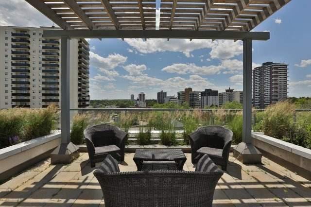 604 - 1 Hurontario St, Condo with 2 bedrooms, 2 bathrooms and 1 parking in Mississauga ON | Image 3