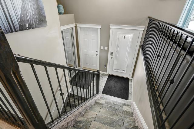 10905 60 Avenue, House detached with 5 bedrooms, 3 bathrooms and 6 parking in Grande Prairie AB | Image 3