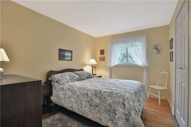 239 Sunray Rd, House detached with 4 bedrooms, 4 bathrooms and 4 parking in Oakville ON | Image 17