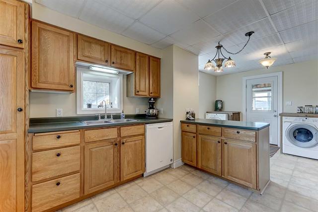 1346 Penetanguishene Rd, House detached with 3 bedrooms, 2 bathrooms and 7 parking in Springwater ON | Image 9