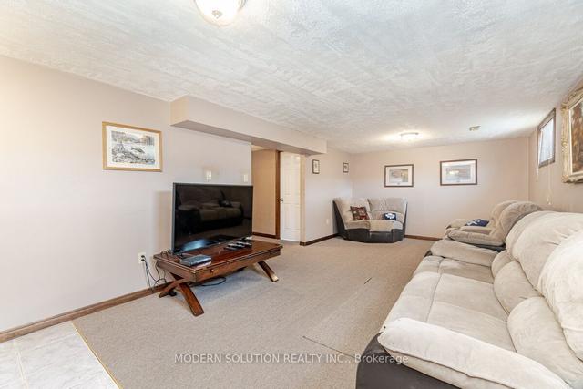 102 Juniper Dr, House detached with 3 bedrooms, 2 bathrooms and 3 parking in Hamilton ON | Image 25