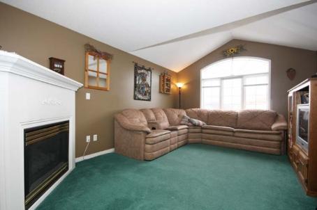 1250 Dartmoor St, House detached with 3 bedrooms, 4 bathrooms and 4 parking in Oshawa ON | Image 5