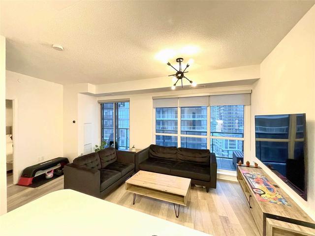 01 - 39 Annie Craig Dr, Condo with 1 bedrooms, 1 bathrooms and 1 parking in Toronto ON | Image 17